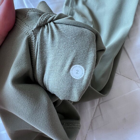 LULULEMON Align Leggings 28" Rosemary Green Size 2 - Picture 4 of 4
